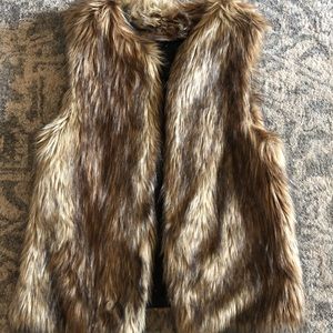 Forever 21 fur vest like new
